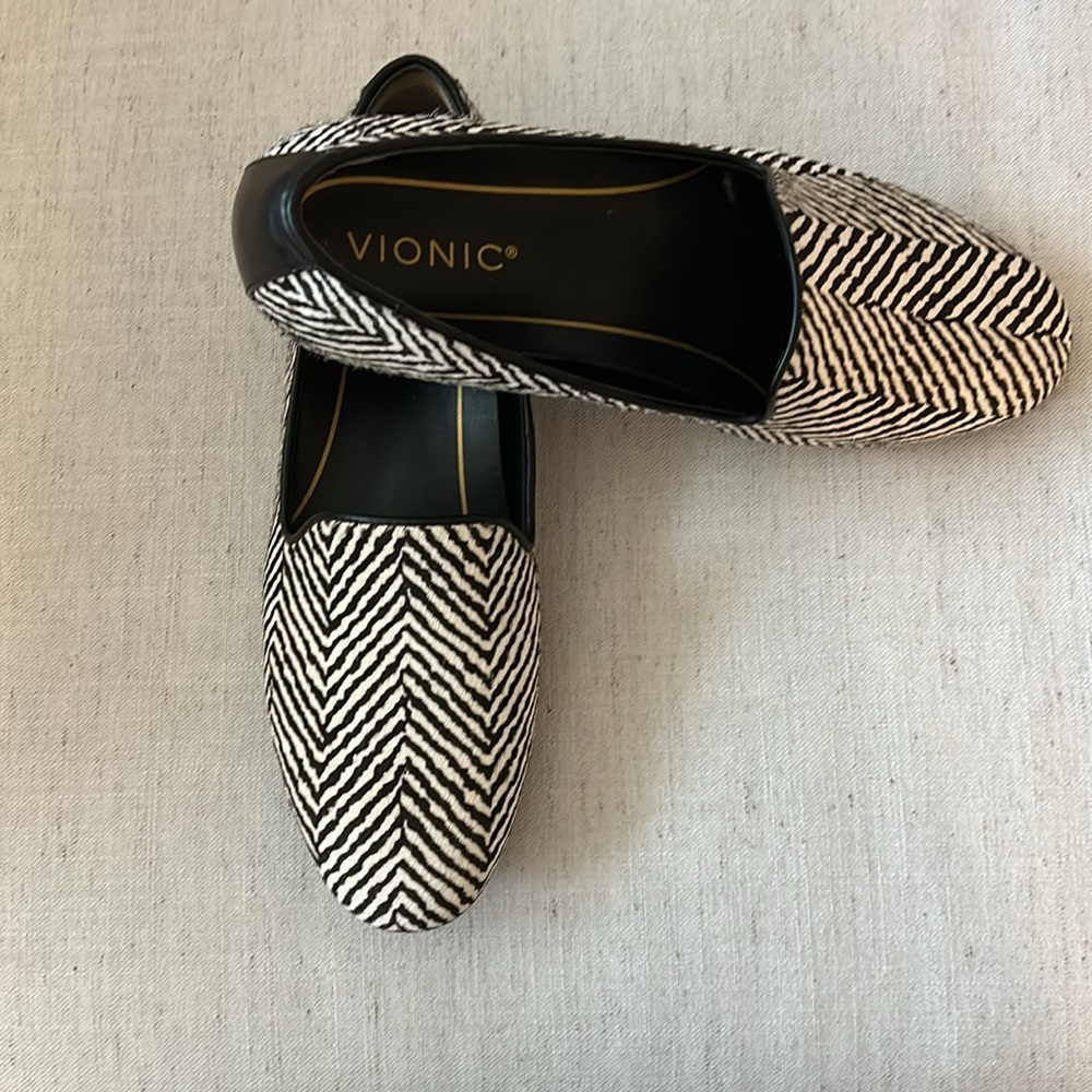 Vionic Willa Flats - image 2